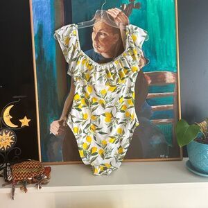 Betty Jade Lemon Print Ruffle One-Piece Swimsuit Large